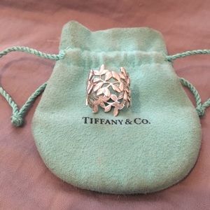 Paloma Picasso Olive Leaf Band Ring